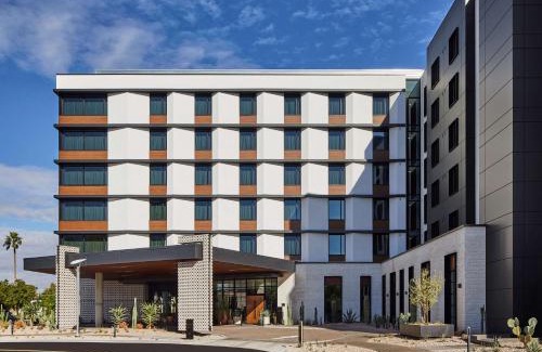 Entertainment District Hotel | Senna House Hotel Scottsdale, Curio Collection By Hilton