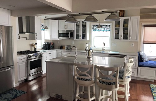 Romulus House | Sensational Seneca Lakehome with Hot tub - Close to Wineries and Great Sunsets