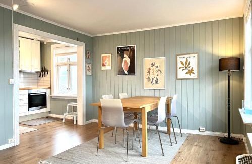 Arendal House | Sentrum - Koselig hus med parkering