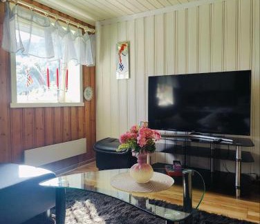 Egersund Apartment | Separate floor in a private house with a private entrance
