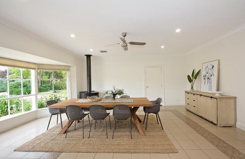 Seppeltsfield House | Seppeltsfield Vineyard Retreat - 3 Bedroom Holiday Home