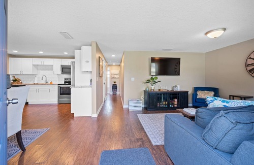 Jacksonville House | September and October DISCOUNT Applied!