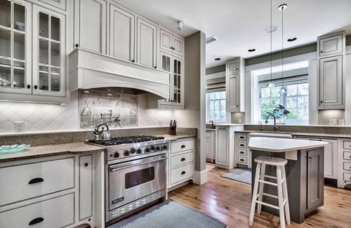 Forest District House | 'Serendipity' Beautiful 3BR Cottage Sleeps 8 *Close to Lazy River/Pool at Camp WaterColor*