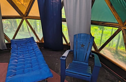 Frankfort Cottage | Serene 1-bedroom dome in Frankfort,steps away from townn