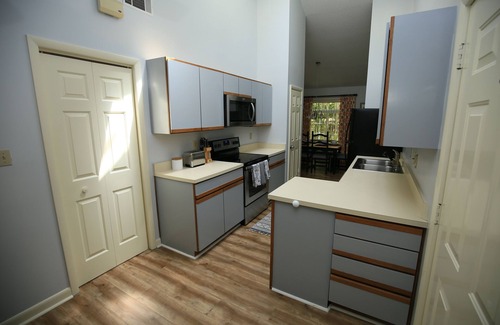 Greenwood Condo | Serene 3br/2ba condo perfect for a family getaway in Greenwood with WiFi, AC