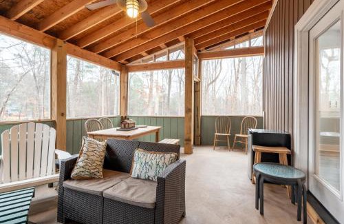 Burlington House | Serene 4br Country Retreat Awaits - Near Greensboro and Elon University