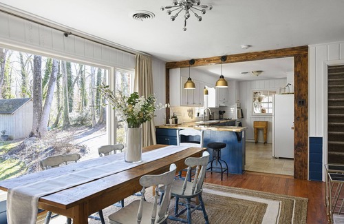 Winston - Salem House | Serene 5Bd/4Ba - sleeps 12+ - 5 min to Wake Forest Univ