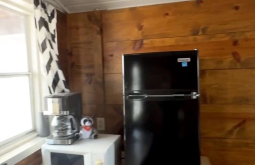 Troy Mills Cabin | Serene Cabin w/Paddle Boats, Kids Activities & Fishing Pond, Ideal for Families