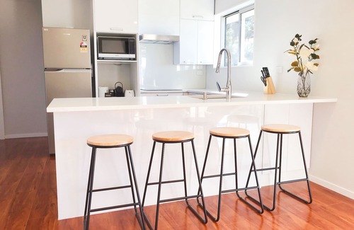 Albany Heights Apartment | Serene Cosy and Safe 3 Bedroom home