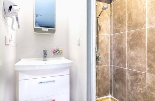 Urla Apartment | Serene Flat w Balcony in a Luxury Complex in Urla