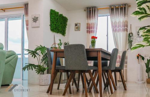Miri Apartment | Serene Heights by Evernent