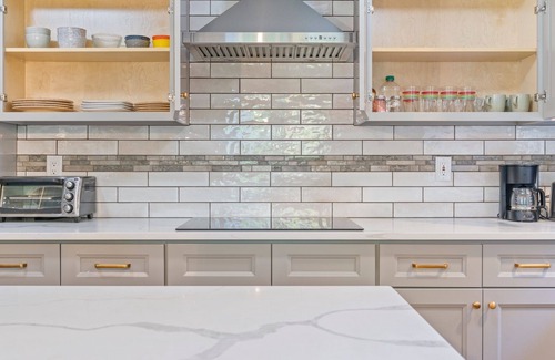 Vancouver House | Serene Hidden Abode 1Level 1310SQFT 2Br2Ba CTYD