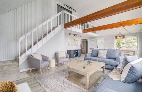 Mattapoisett House | Serene Mattapoisett Home w/Private Beach Access!