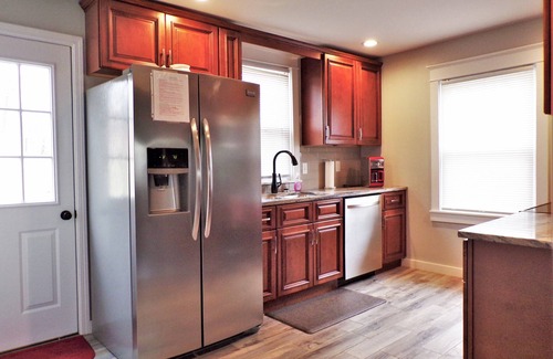 Potosi House | Serene, Modern, Cottage, access to a 60 Acre Lake