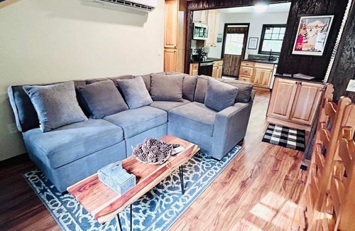 Rhododendron Cabin | Serene Mt Hood Cabin. Large Deck with Water View