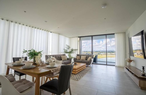 Mermaid Waters Apartment | Serene Paradise Palms Luxury 3 Bed @Mermaid Water