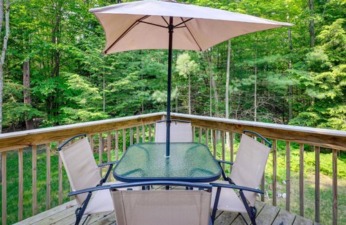 Pentwater House | Serene Pentwater Getaway with Yard Near Lakes