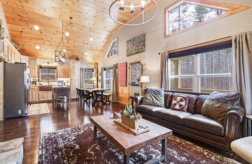 Blairsville House | Serene retreat with a hot tub, firepit, washer/dryer & seasonal mountain views