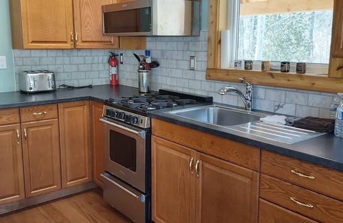 Central Huron House | Serene Westfield Tiny Cabin