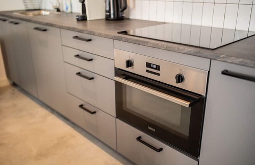 Rotterdam Apartment | Serenity 2BDR Apartment LH