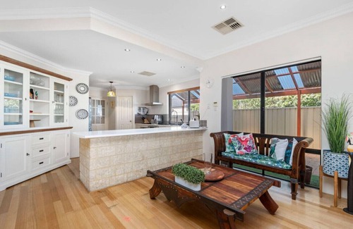 Ashby House | Serenity and Style: Your Ashby Getaway Awaits