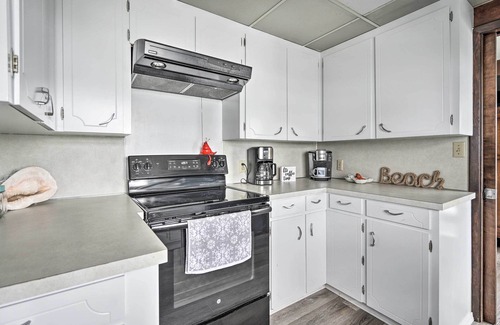 Brookings House | Serenity By The Sea - Chic Oceanfront Home w/Deck