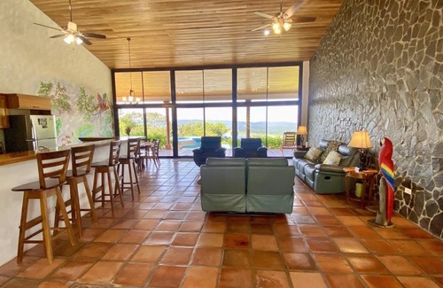 La Fortuna House | Serenity Home. Amazing house with Gorgeous panoramic views and Swimming pool.