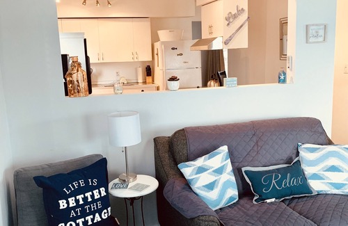 Colchester Cottage | Serenity on the Lake Completely Renovated