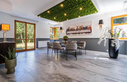 Pruhonice Villa | Serenity Prague Villa with garden jacuzzi