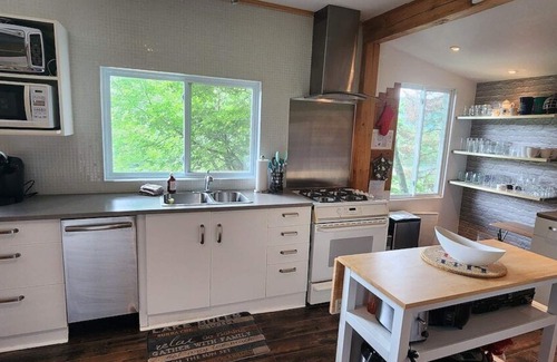 Huberdeau Cabin | Serenity - Tree house on the lake