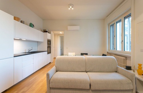 Fiera Apartment | Serra, 2br Apartment With Terrace By Halldis