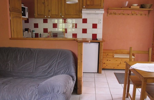 Puy-Saint-Pierre Apartment | Serre-chevalier Briancon cozy apartment with all comfort wifi garden level