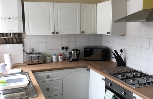 Lowton House | Serviced Accomodation close to Major North West Cites Manchester & Liverpool