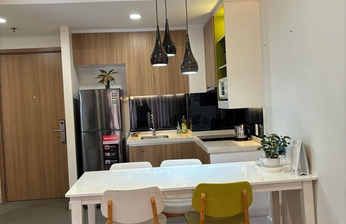 Tan Binh Apartment | Serviced apartment at Republic Plaza near airport, free pool and gym.