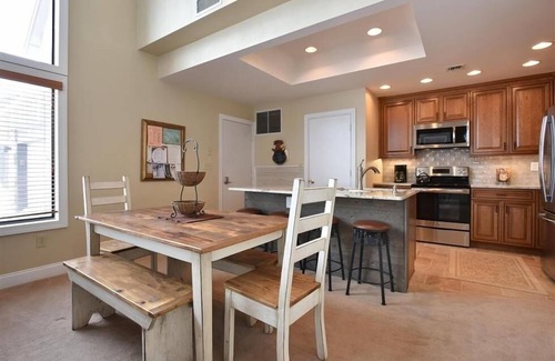Seven Springs House | Seven Springs Sunridge 3 Bedroom Premium Condo with Loft and Private Deck by RedAwning