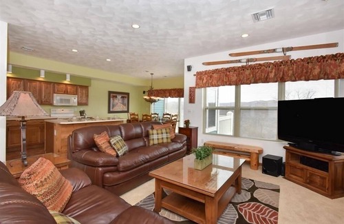 Seven Springs Condo | Seven Springs Woodridge 4 Bedroom Premium Condo, Mountain Views! by RedAwning