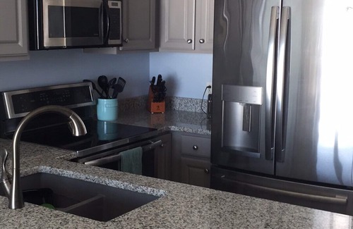 Lower Grand Lagoon Condo | Seychelles 405 with complimentary beach service & free Wi-Fi