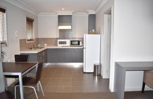 Soldiers Hill Hotel | Seymours On Lydiard