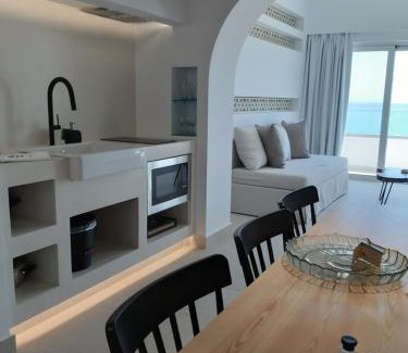 Khora Sfakion Apartment | Sfakia Seaside luxury Suites
