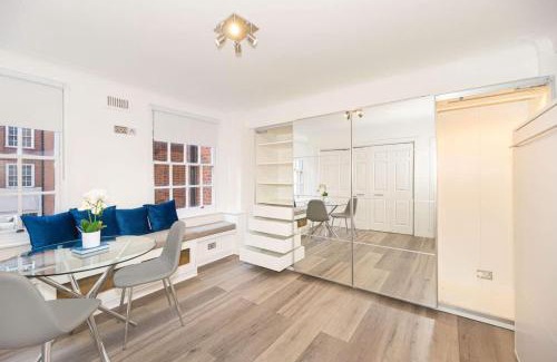 City of Westminster House | SG, Boutique Mayfair Central London Apartment