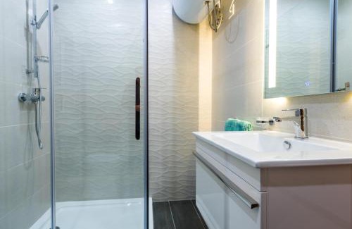Qawra Apartment | SH5A - Qawra 2 Bedroom Apartment in Prime Location