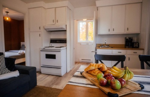 Saint-Tite-des-Caps Ski Chalet | Shack Cozy w/spa - near Massif Charlevoix & MSA