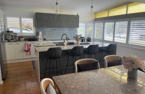 Forresters Beach House | Shack Near the Beach