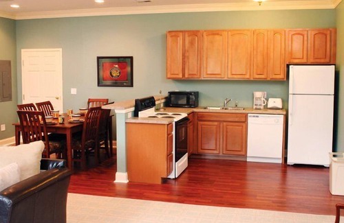 Conway Condo | Shaftesbury Glenn - Jones