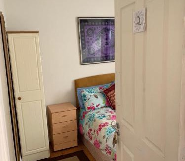 Longford House | Shalom