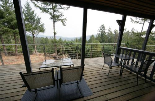 Pender Island House | Shangri-La Oceanfront vacation home