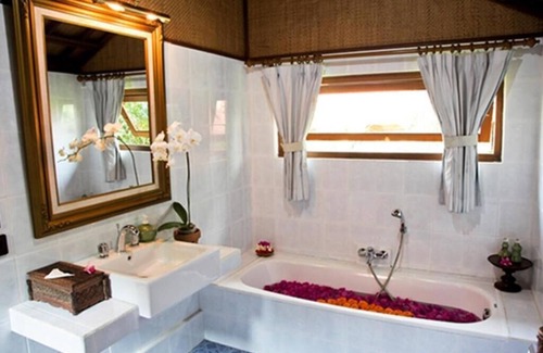 Sukasada Bed & Breakfast | Shanti Natural Panorama View Hotel