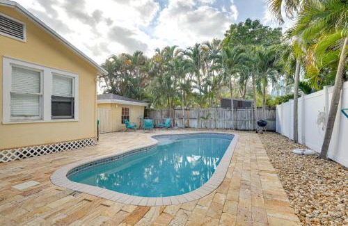 Harbordale House | Shared Pool and Backyard Small and Cozy Guest House