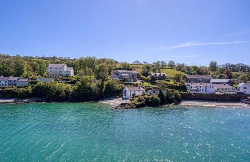 Glandore House | Shearwater Holiday Cottage