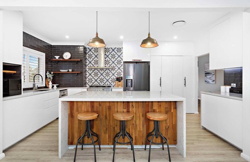 Shellharbour House | Shellharbour Poolside Escape